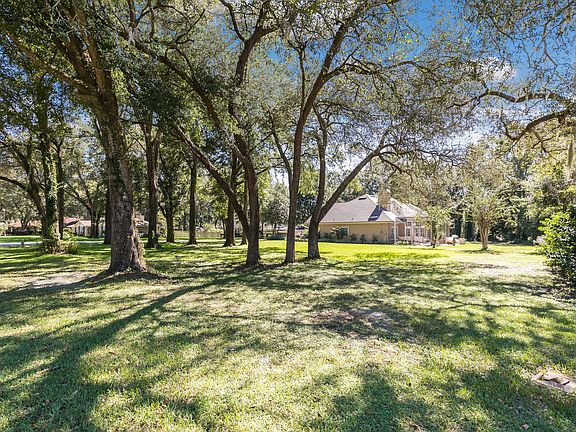 2nd image of 3630 Shinnecock Ln
