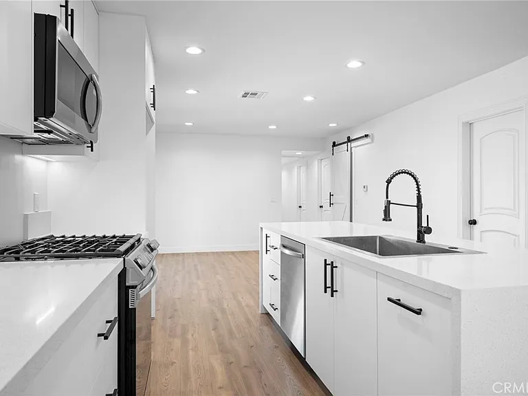 1010 Mariposa St — Photo 7