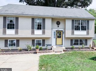 8008 Helonias Ct, Pasadena, MD 21122