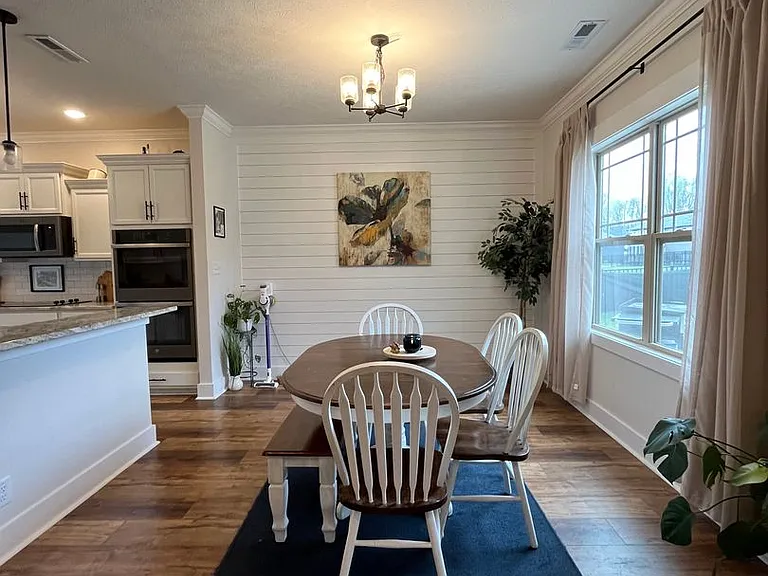 445 Crestwicke Ct — Photo 12