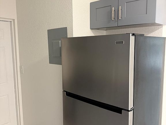2nd image of 110 NW 7th Ave APT 18