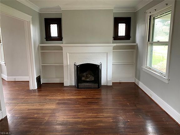 4th image of 1391 Vandemar St