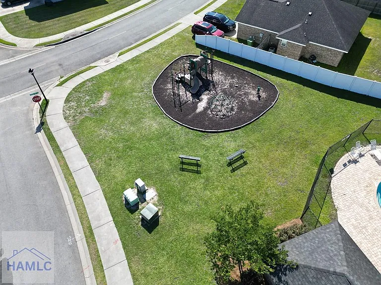 182 Grandview Dr — Photo 38