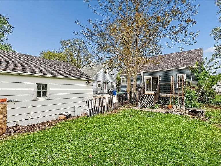 1418 57th Pl — Photo 24
