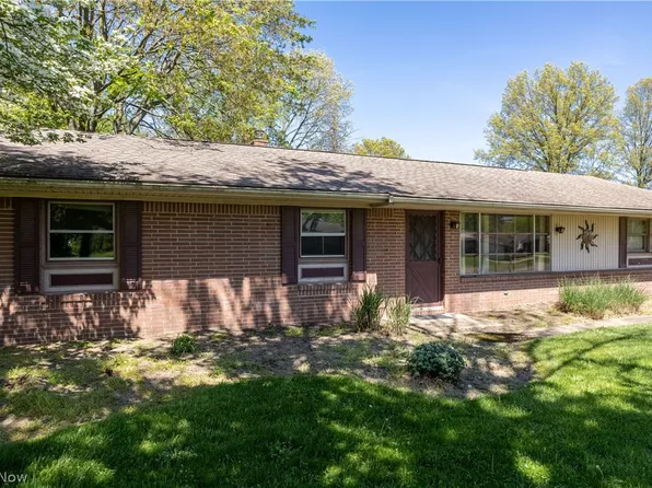 11885 Glencoe St NW, Canal Fulton, OH 44614