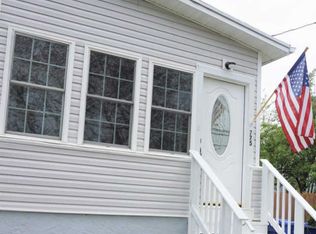 775 Mission Rd, Trenton, NJ 08620