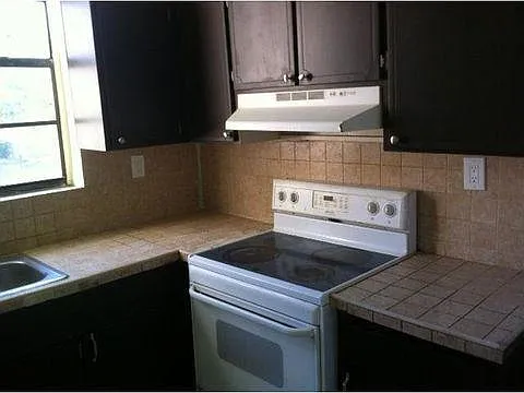 1752 NW 55th Ave