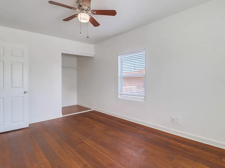 843 Georgia St — Photo 16