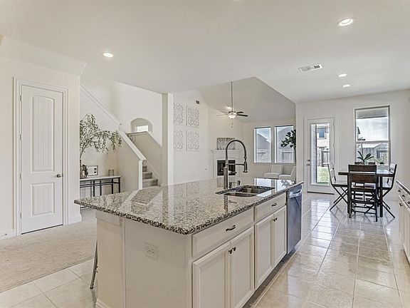 5th image of 2810 Parkside Village Ln