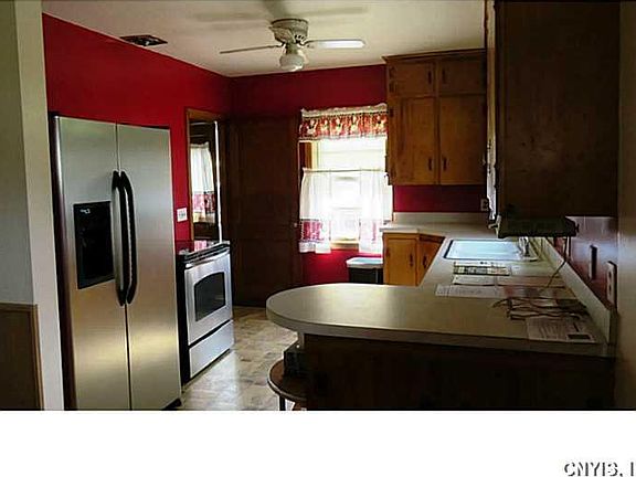 4th image of 500 Montrose Ave