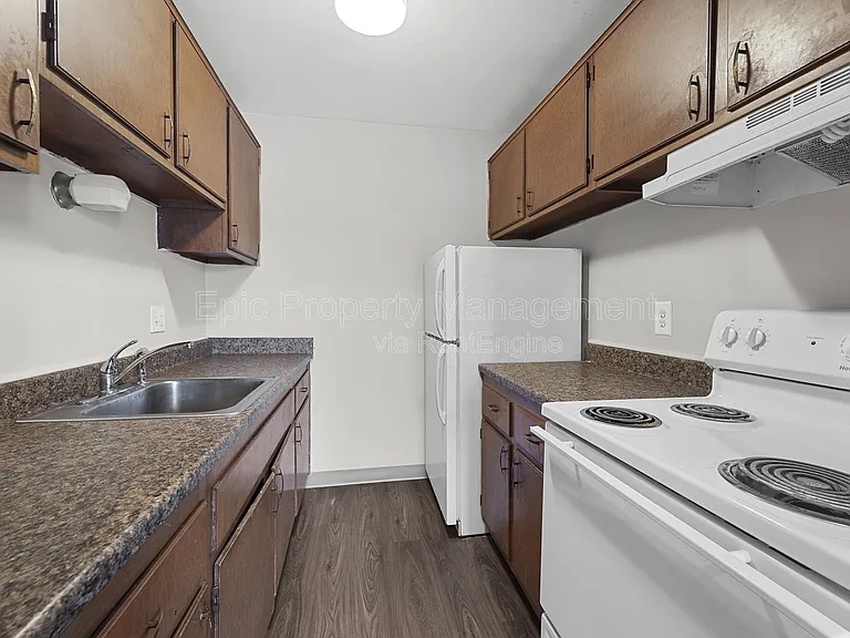 17020 Raupp St #103 — Photo 2