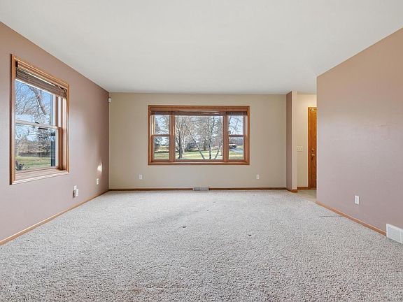 5th image of 504 County Road N