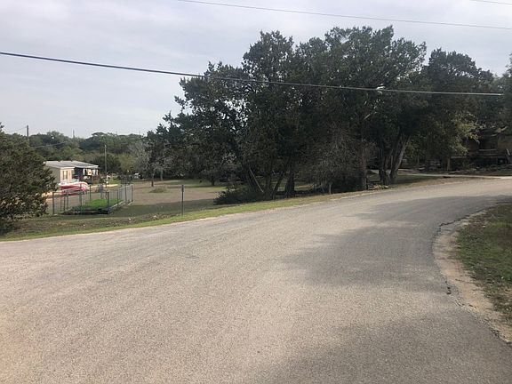 5th image of 316 Deer Meadows Dr