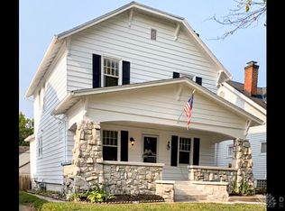 208 Monteray Ave, Oakwood, OH 45419