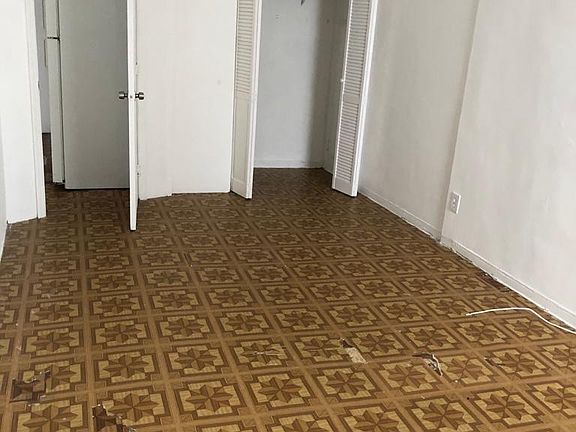 2nd image of 1456 Washington Ave #206