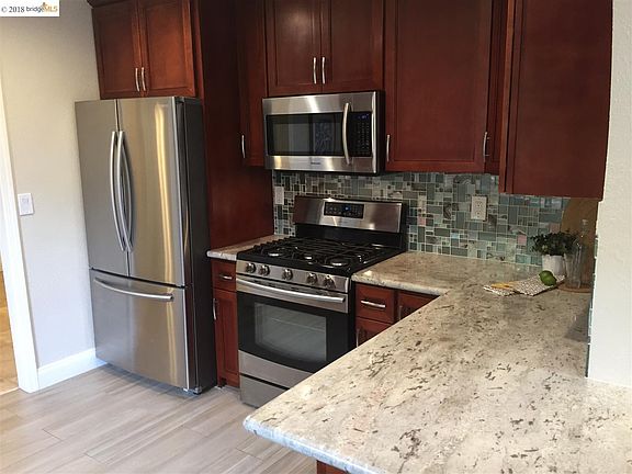 4th image of 2800 Lincoln Ave