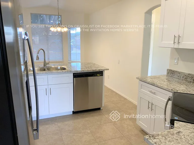 6166 W Pontiac Dr — Photo 7