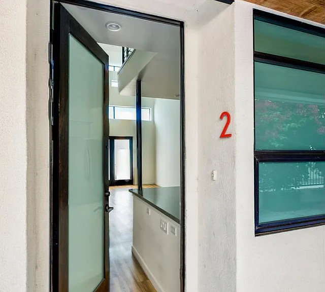 10839 Kling St #5 — Photo 7