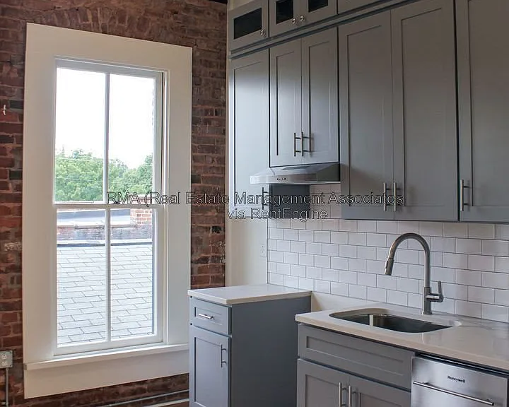 4 Zebulon St #2F — Photo 3