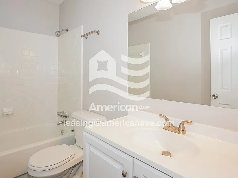 1591851_014_bathroom_12869720.jpg