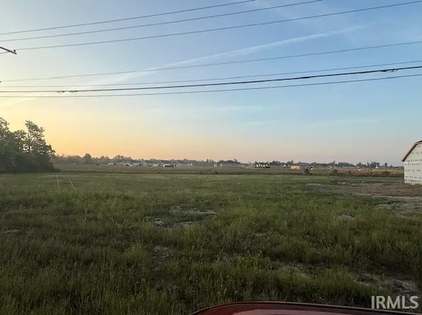 10621 Bass Rd, Fort Wayne, IN 46818