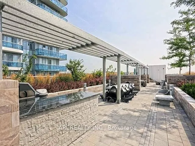 9471 Yonge St #740 — Photo 28