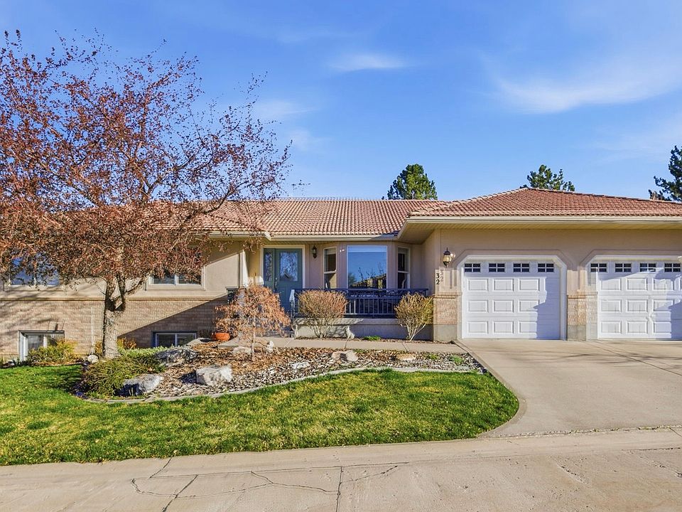 1st image of 32 Shadow Mountain Dr