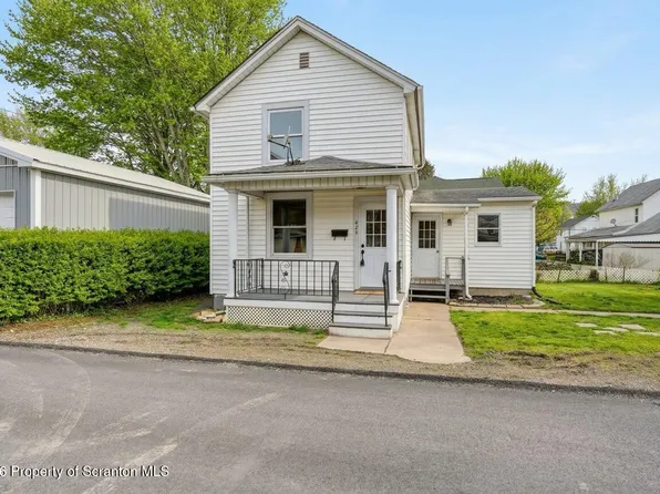 429 Traviss Aly, Peckville, PA 18452