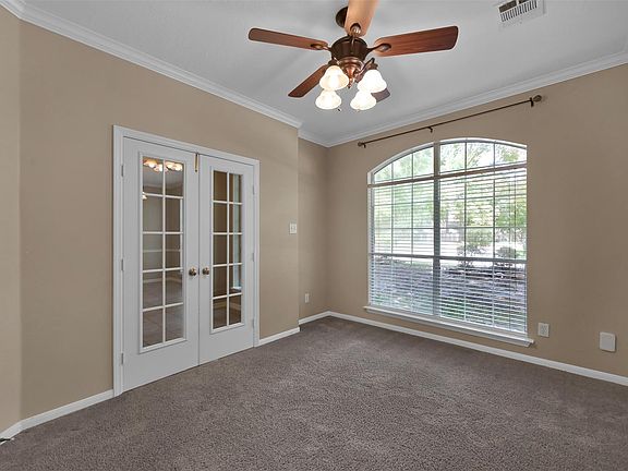 4th image of 31 S Downy Willow Cir
