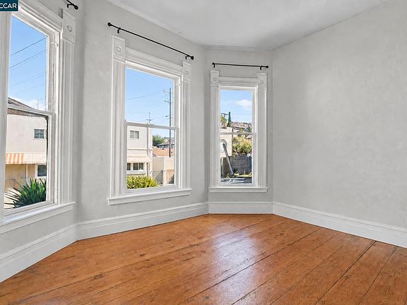 3rd image of 1419 Ceres St