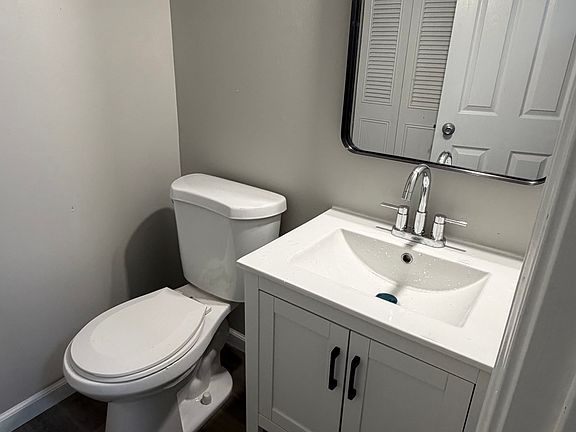 4th image of 336 Somerset Ln