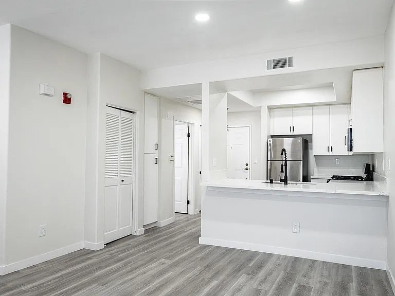 2820 Sawtelle Blvd — Photo 12