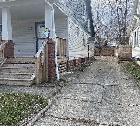 2nd image of 14308 Glendale Ave
