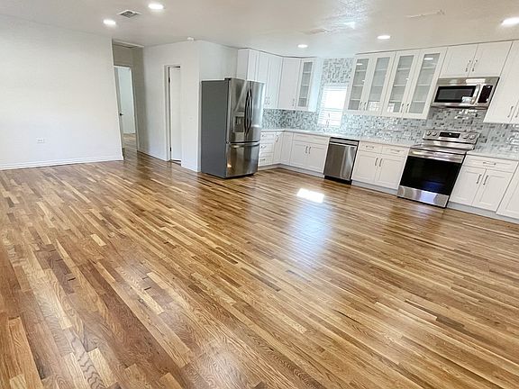 2nd image of 3419 North St #19