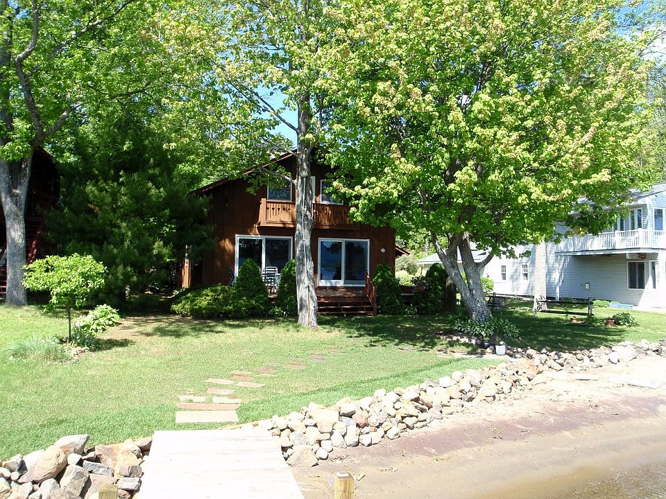 1st image of 14 Parkside Dr