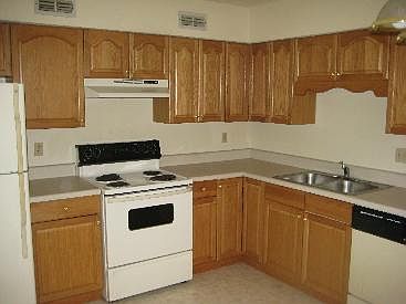 1st image of 1685 Dogwood Cir