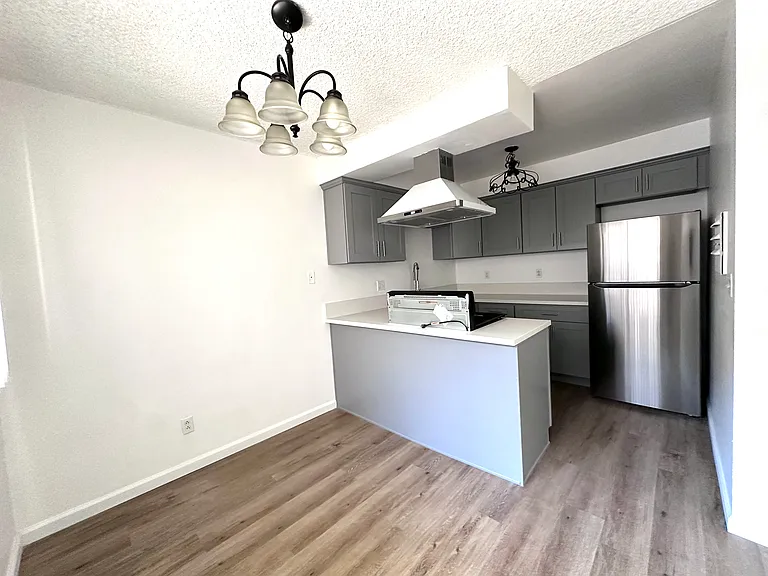 365 W Milford St #3 — Photo 4
