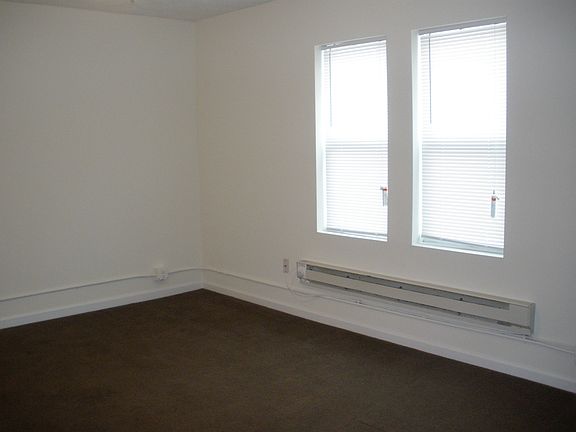 5th image of 11617 Franklin Blvd #2E