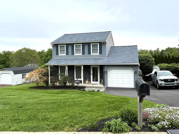 114 Arianna Ln, Coatesville, PA 19320