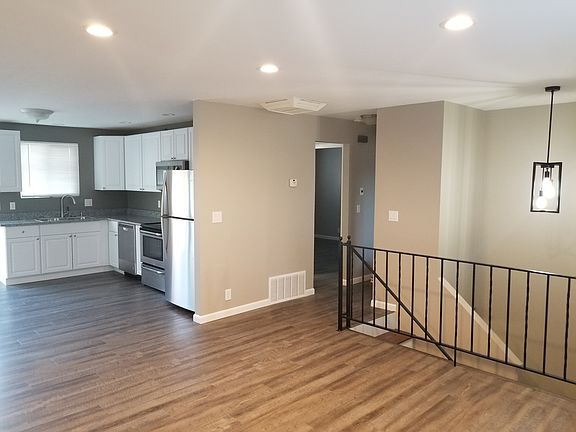 2nd image of 3069 W Norwich Dr