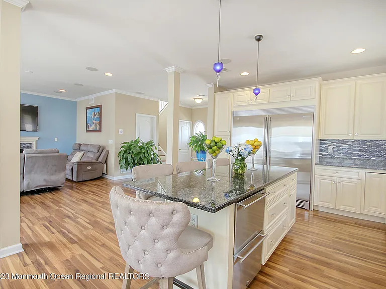 207 Ceylon Ave — Photo 10