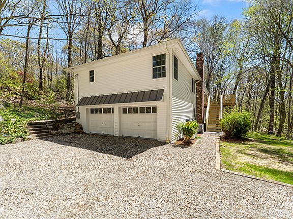 3rd image of 147 Thayer Pond Road