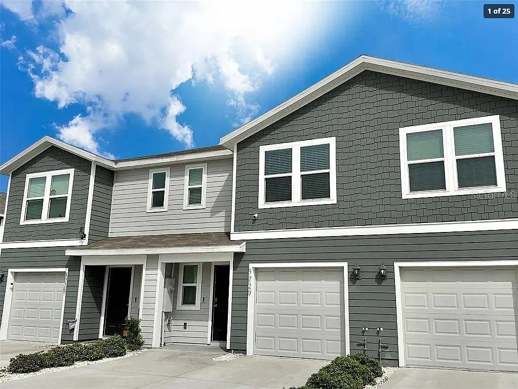 3 bed, 2.5 bath, 1505 sqft, $2,100 — Photo 1