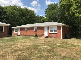 1002 Century St, Lexington, NC 27292