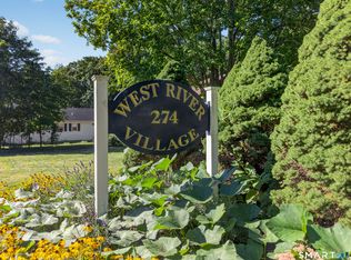 274 Church St APT 7B, Guilford, CT 06437