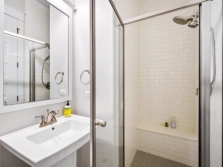 6063 Chester Way — Photo 34