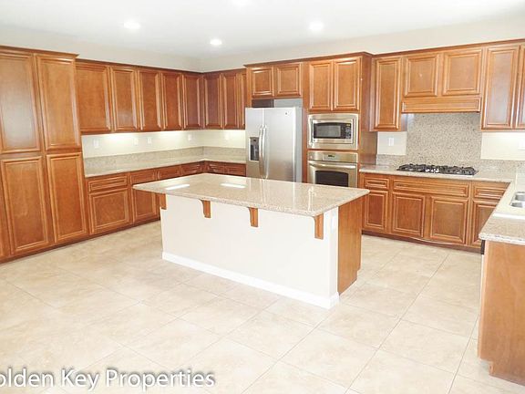 2nd image of 1155 Vista Pointe Blvd