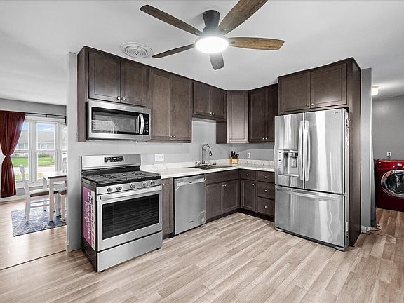 5th image of 770 Mohawk Dr