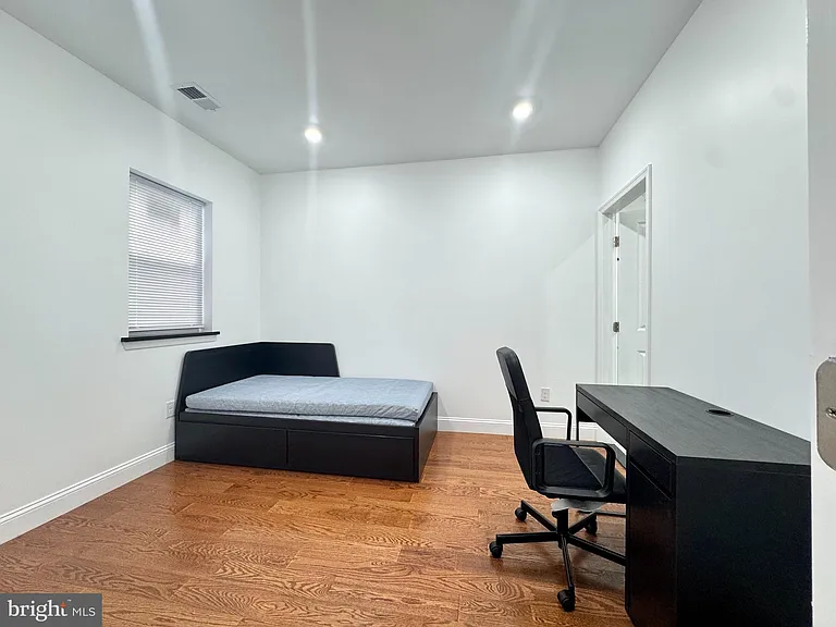 3825 Lancaster Ave #B — Photo 4