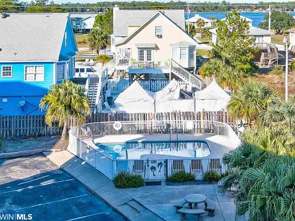 5th image of 1144 W Beach Blvd #11D